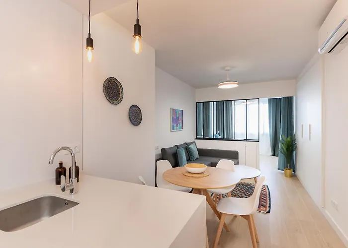 Monkó Bohemian Elegance Torremolinos